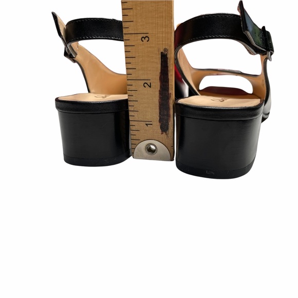 Salvatore Ferragamo Renata Size 7 1/2 AA
New! Never used with box - Picture 16 of 16